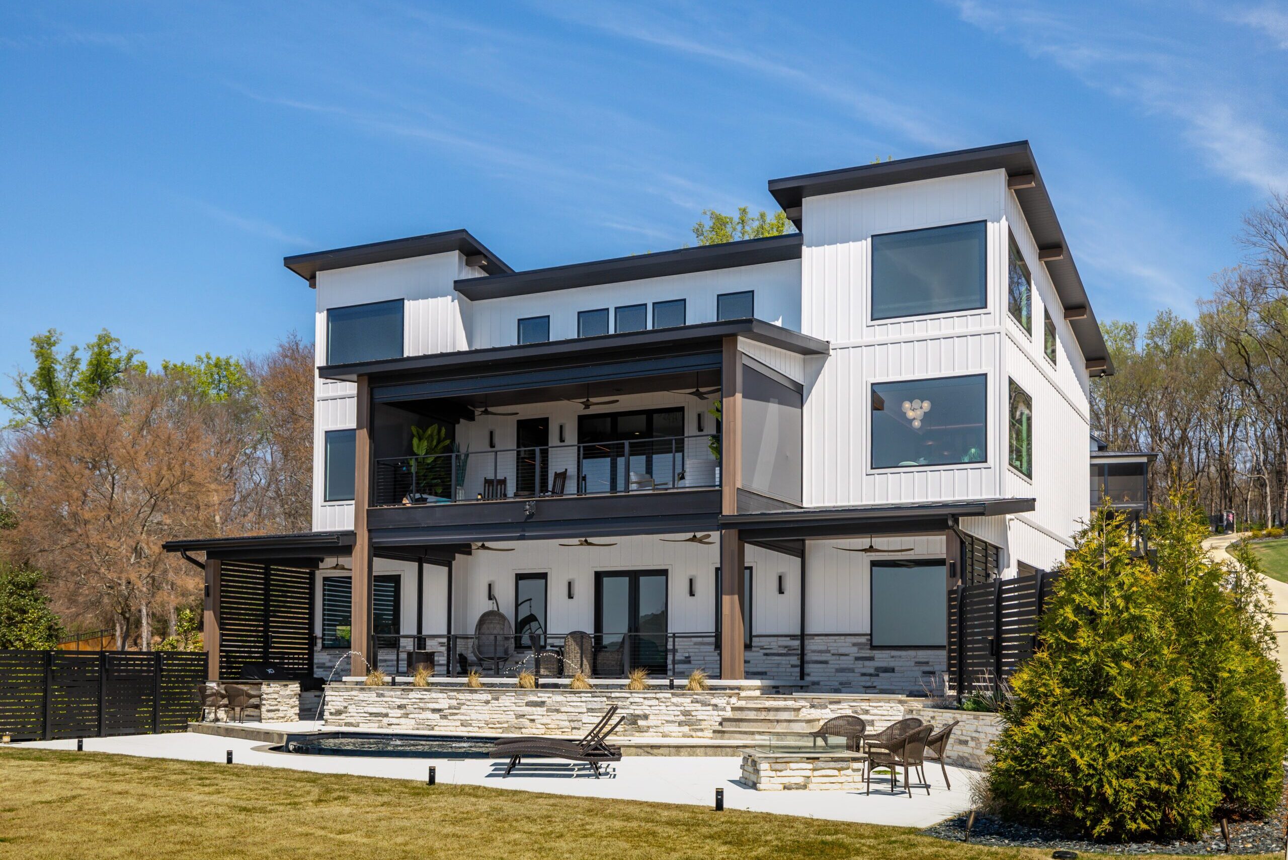 Exterior photo of a custom built home in Rogersville Alabama featuring quality craftsmanship and modern design.